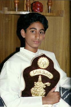 Karunya with his Paaduthaa Theeyagaa trophy.