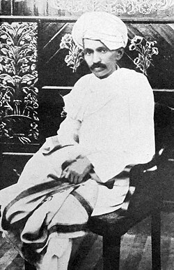 Gandhi Kheda 1918.jpg