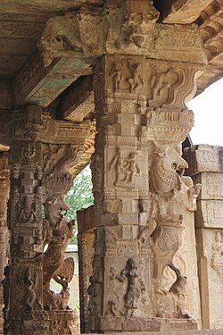 Yali pillars at the entrance of Ranganatha Swamy temple at Neerthadi