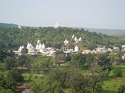 Jain temples at Kundalpur