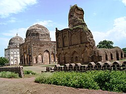 Bahamani tombs