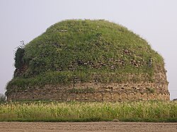 Mankiala stupa is located in the nearby village of Tope Mankiala
