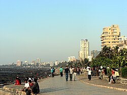 Mumbai Bandstand Promenade.jpg