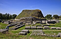 Dharmarajika stupa,Taxila.jpg
