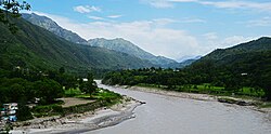 A view of Sutlej river Himachal Pradesh India 2014.jpg