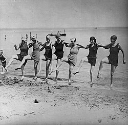 State Dance of Mesopelagia