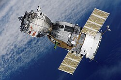 Soyuz TMA-7 spacecraft2edit1.jpg