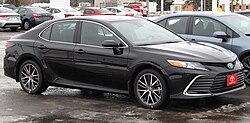 Camry Hybrid XLE (facelift)