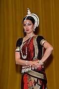 Traditional imitation Gajra is made from Sholapith plant-based sponge and are worn by Odissi dancers.