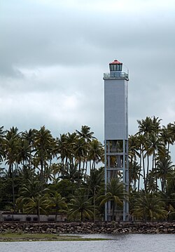 Andhakaranazhi Lighthouse.jpg