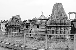 Outside face of screen shrines at Rudra Mahalaya Temple, by 1140