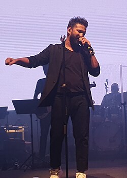 Amit Trivedi Live (OT) (cropped).jpg