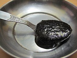 Chyawanprash spoonful.JPG