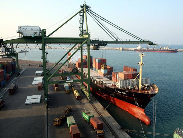 A view of Tuticorin Port.jpg