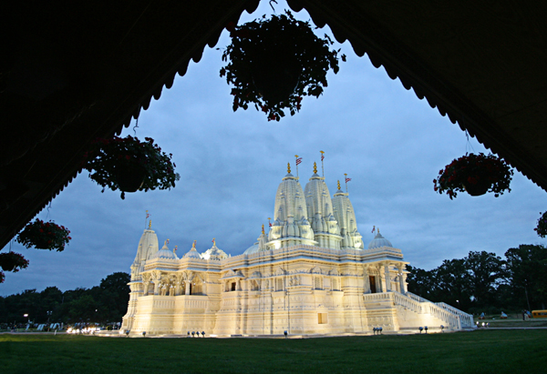 BAPS Shri Swaminarayan Mandir in Chicago, United States.