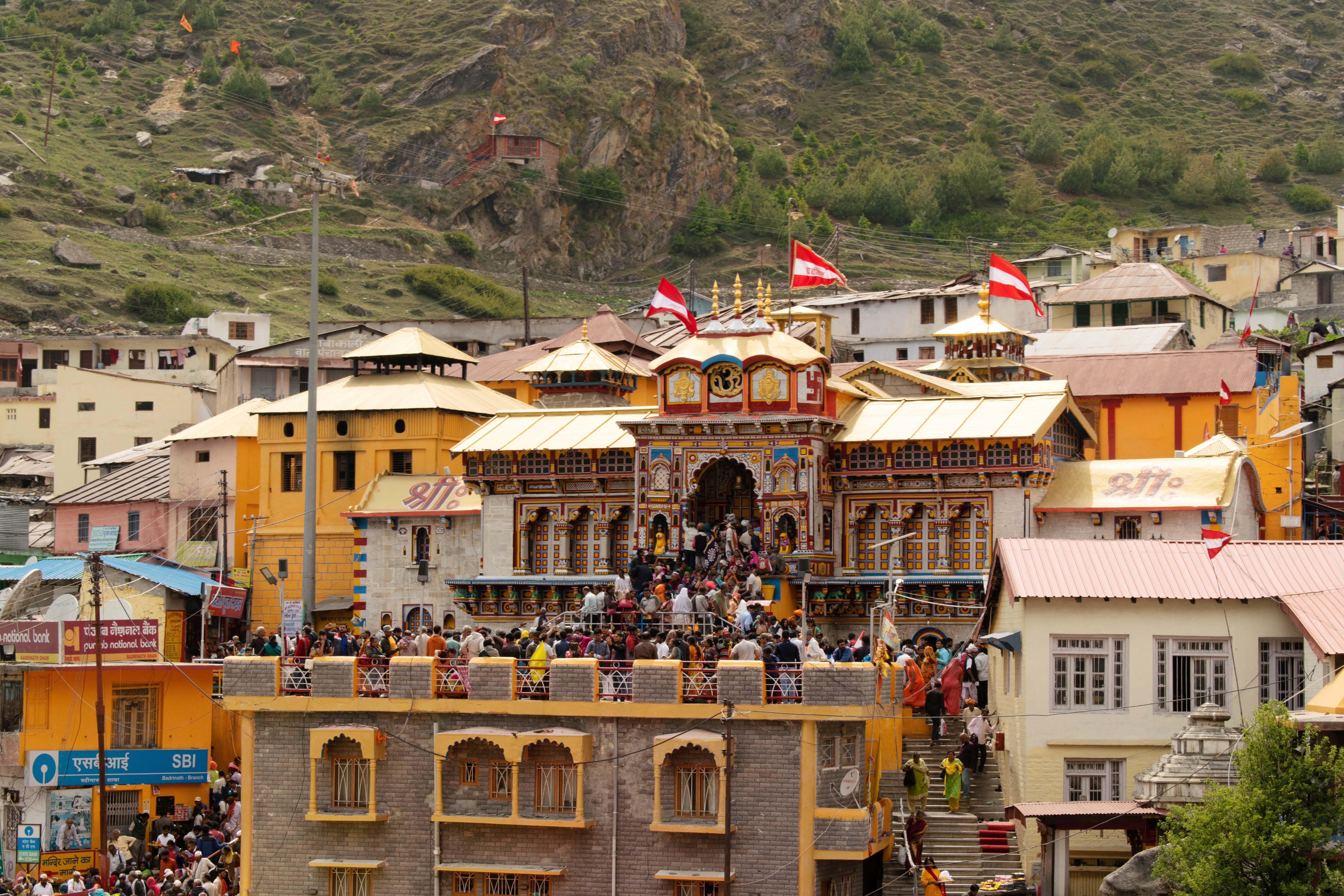 Badrinath Temple- Uttarakhand.jpg