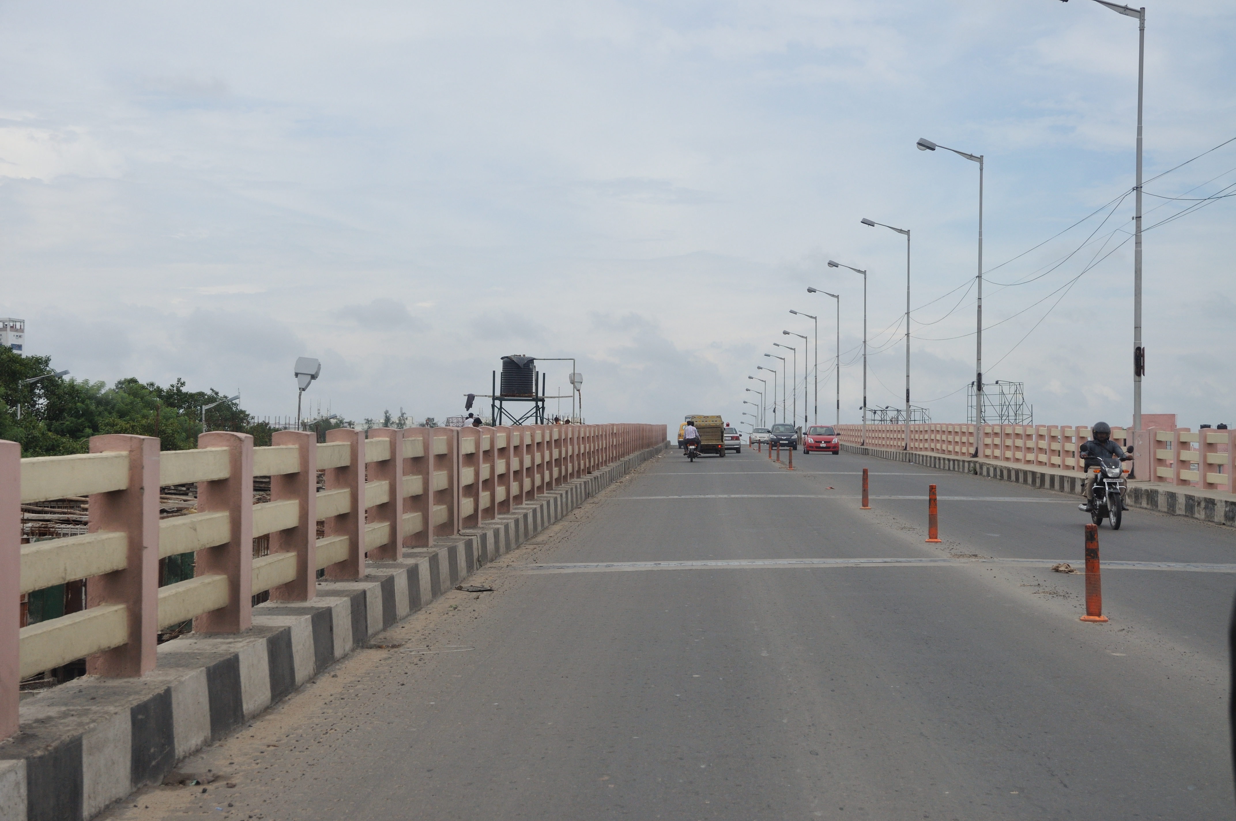 Bagha Jatin Bridge - Kolkata 7551.JPG