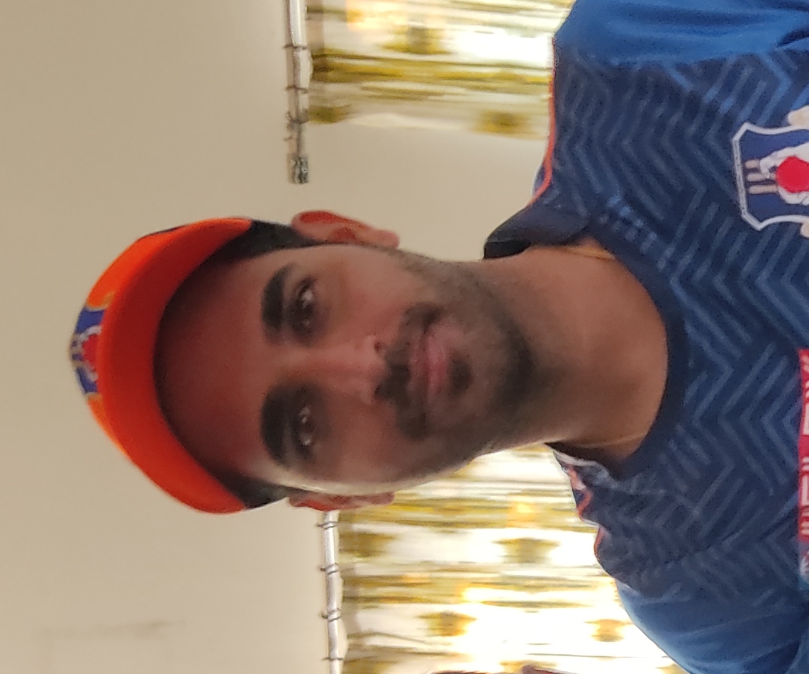 Bhuvneshwar kumar With Rashid Zirak (Bhuvneshwar Kumar cropped).jpg