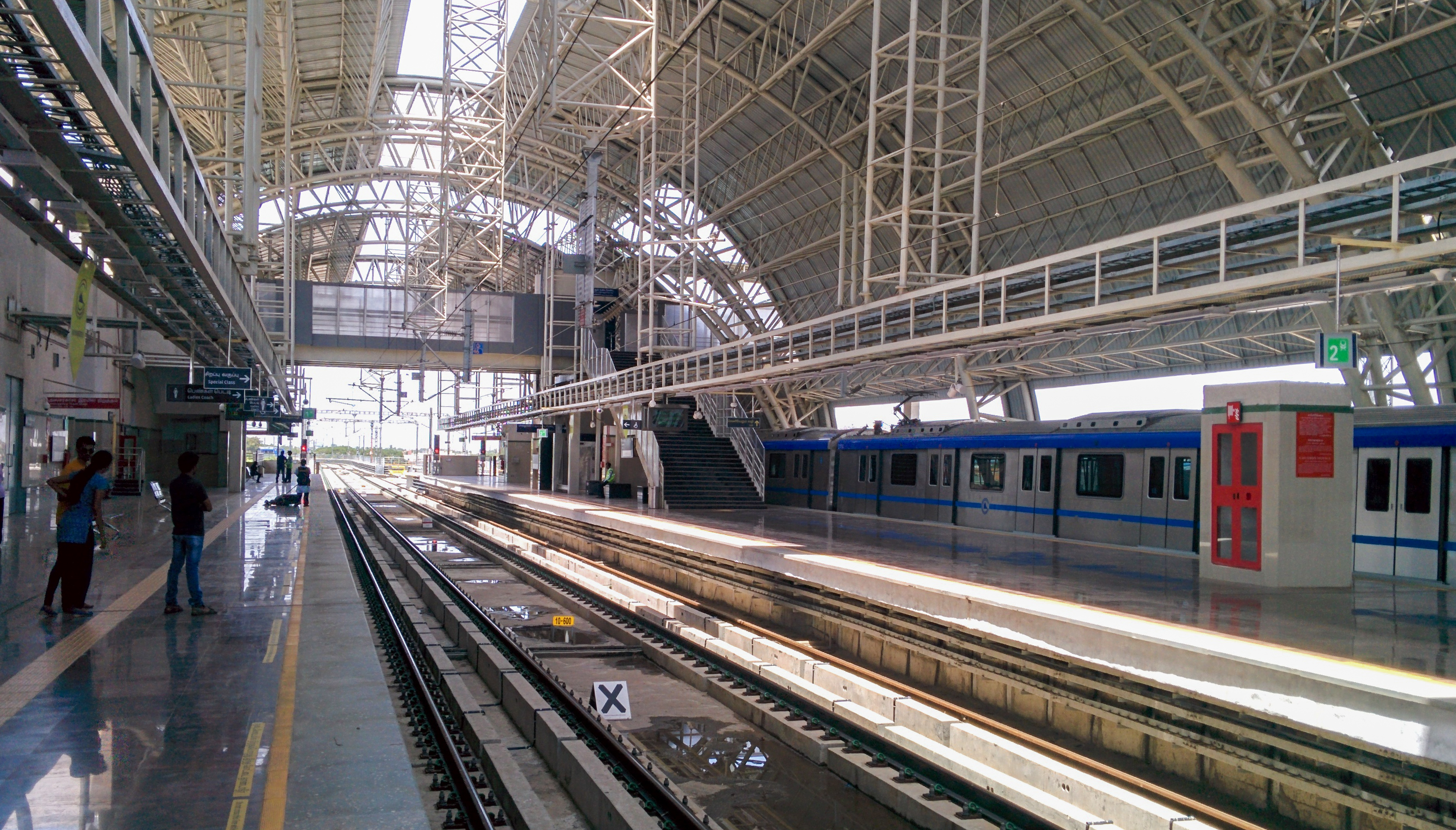 Chennai Metro (20330377438).jpg