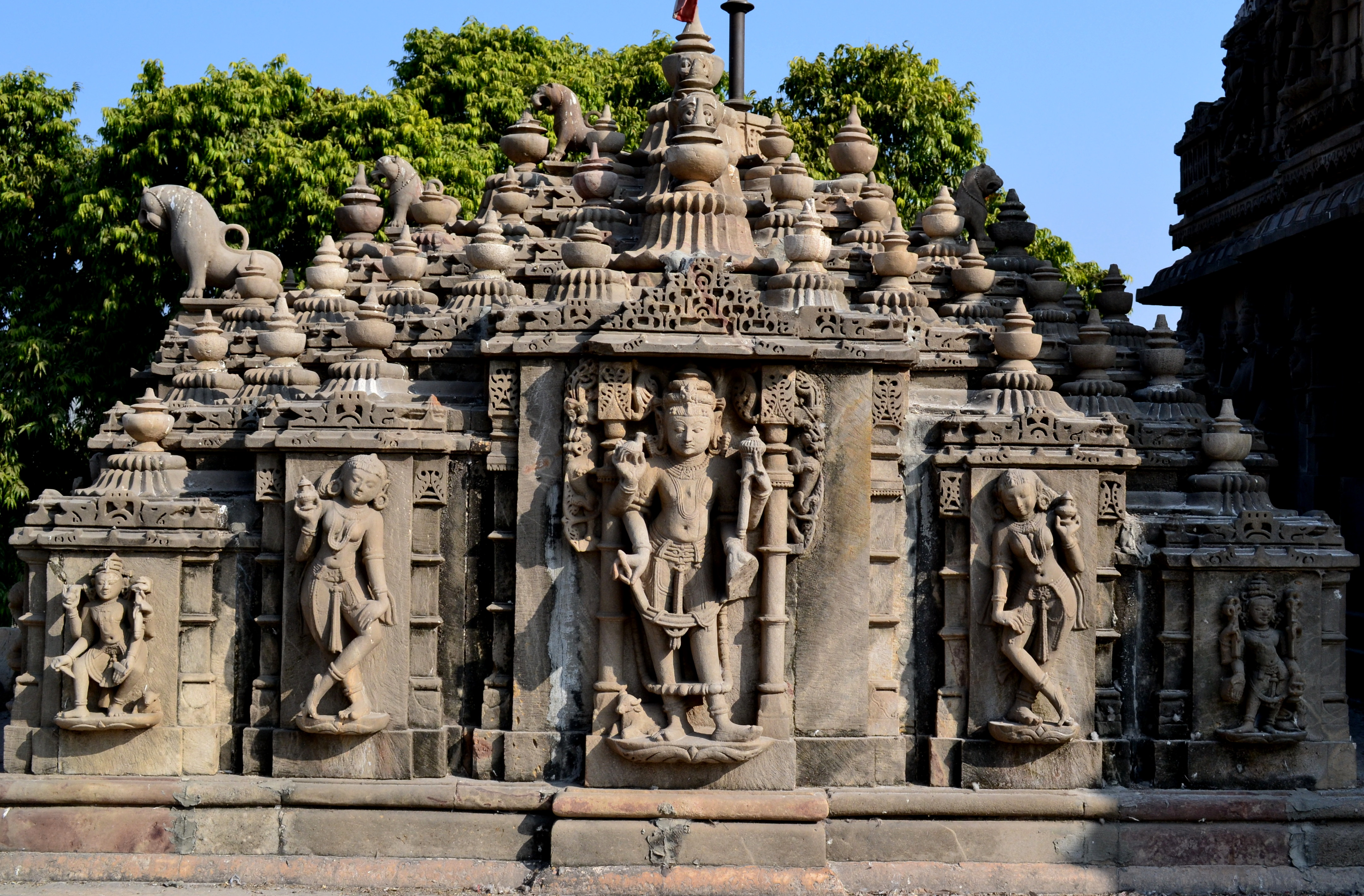 Carving at Hatheesing Jain Derasar