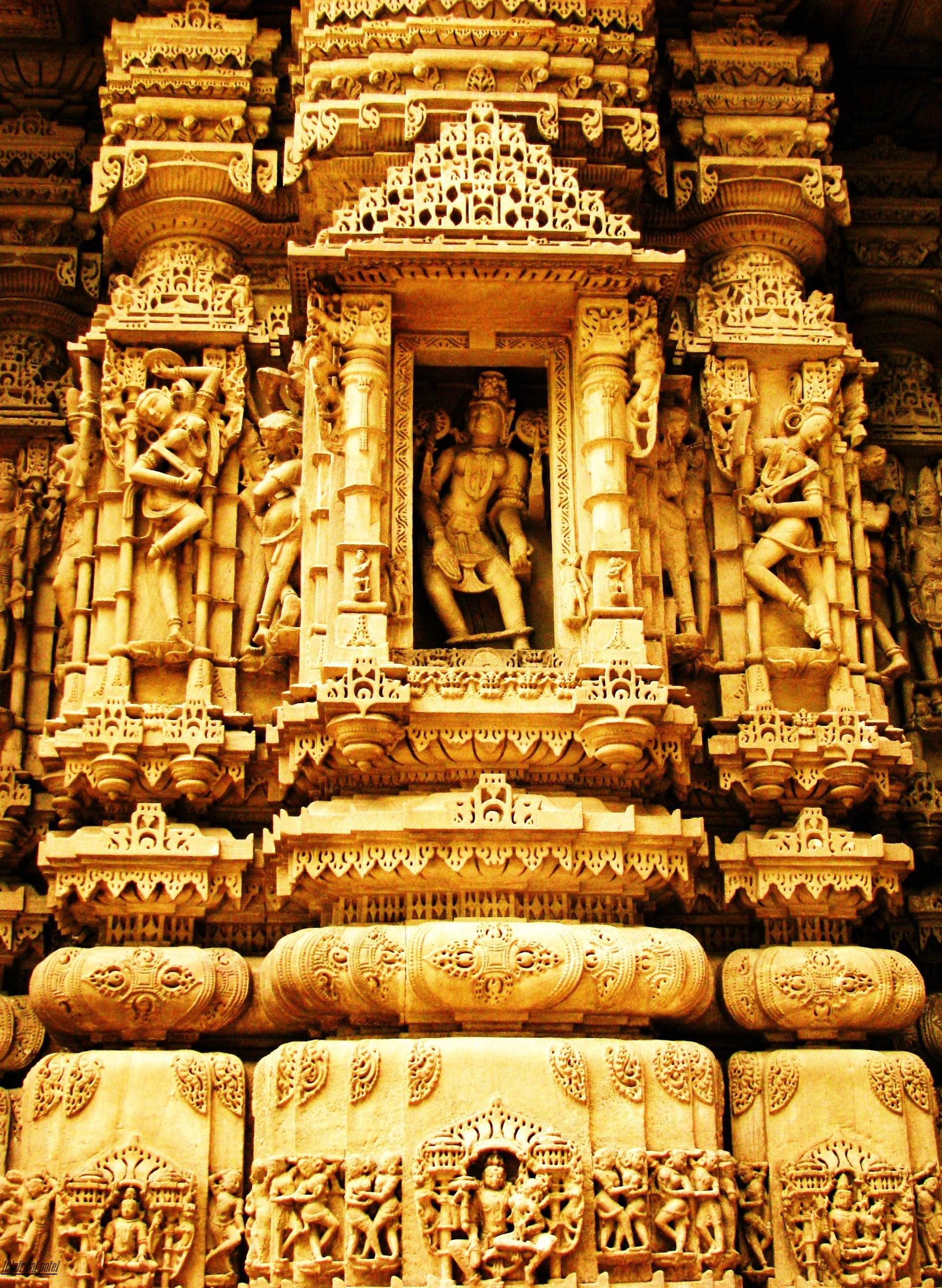 Carving at Kirti Stambh
