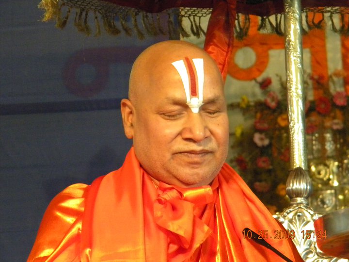 Jagadguru Rambhadracharya.jpg