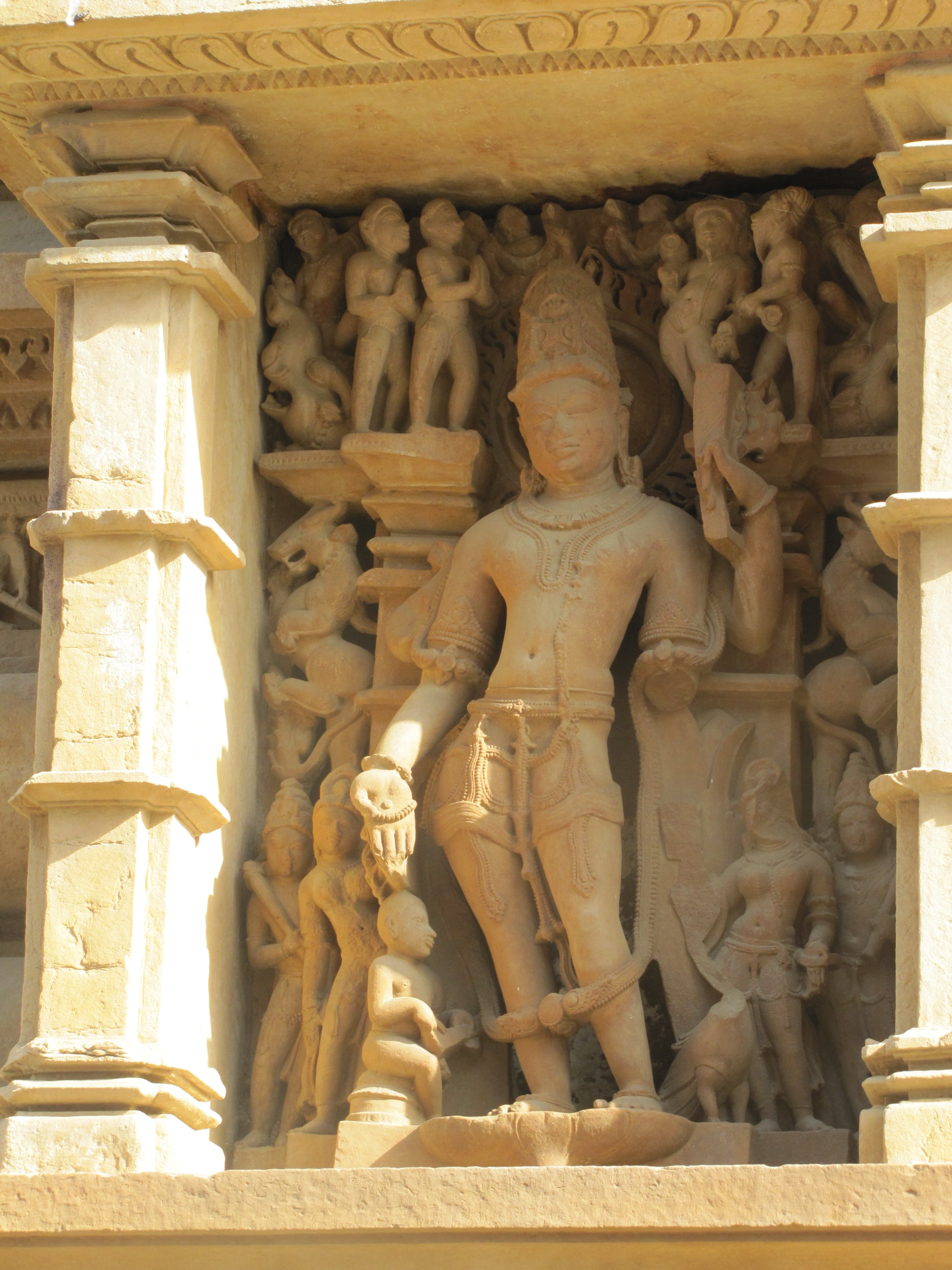 Sculpture (outer wall), Lakshman Temple, Khajuraho, India
