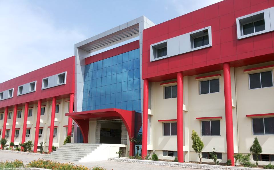 Lakshmi Narain College of Technology, Jabalpur (LNCT Jabalpur)'s Main Building.jpg