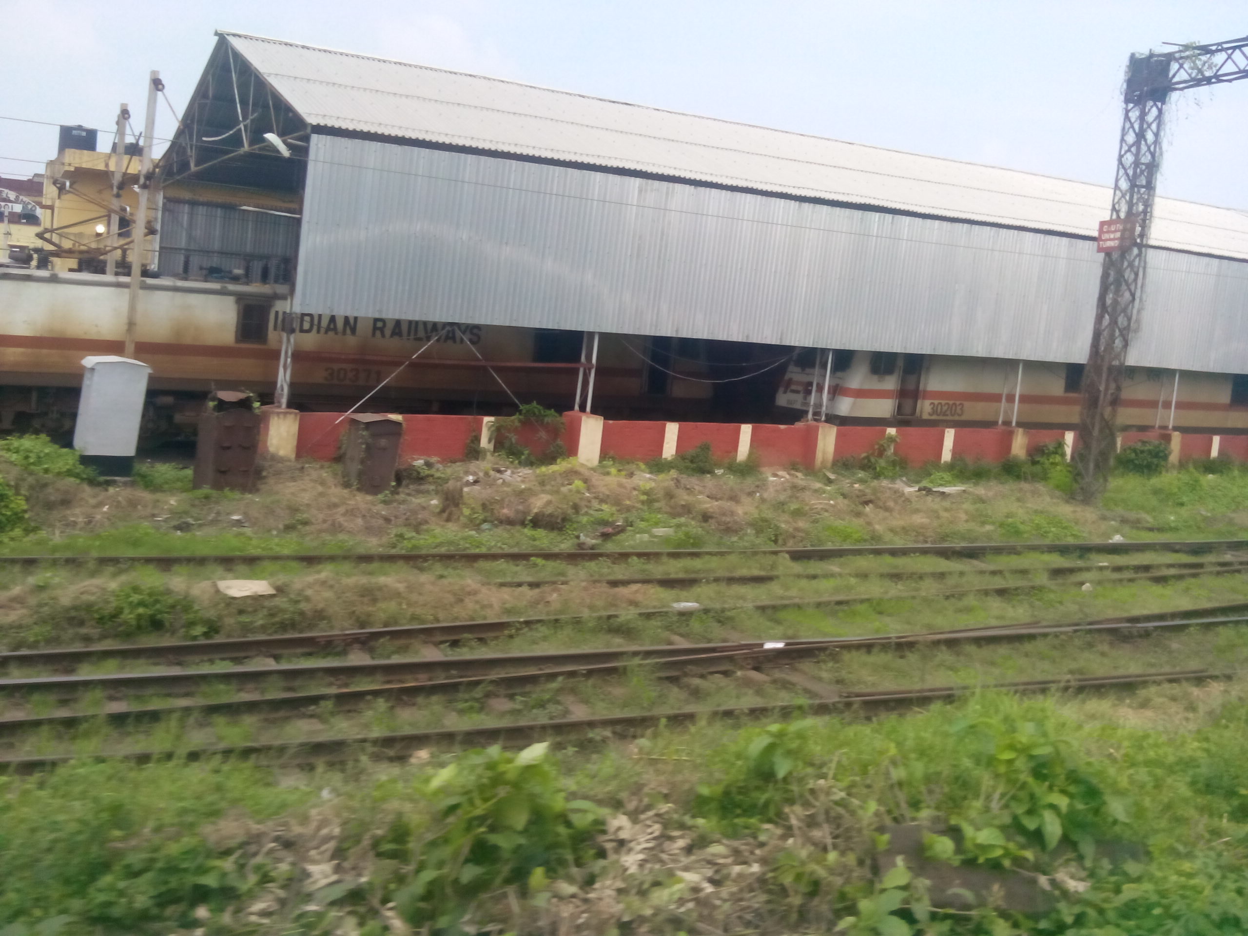 Liluah workshop and car shed in liluah.jpg