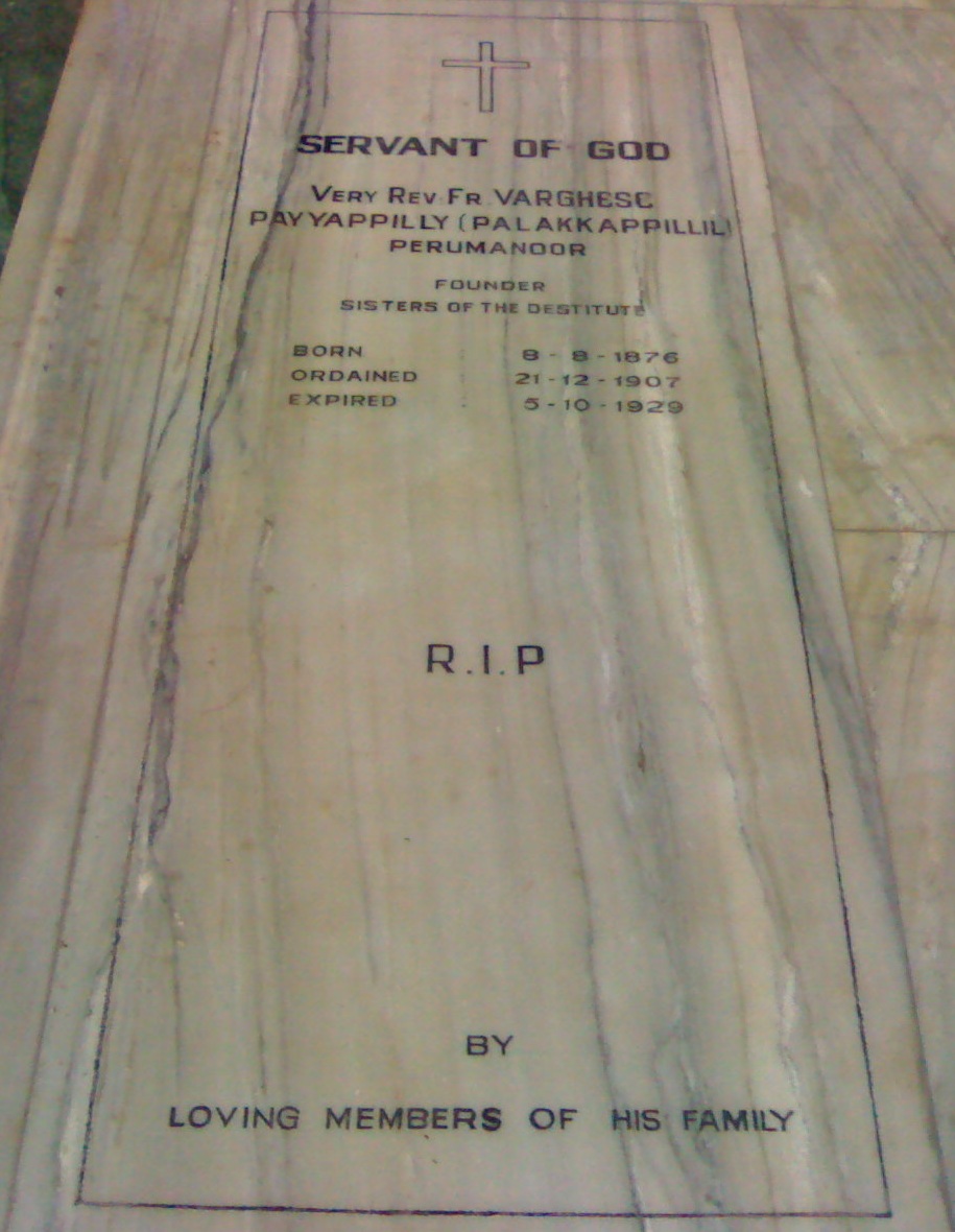 Tomb of Payyappilly Varghese Kathanar at Mar Yohannan Nepumsianose Syro-Malabar Church, Konthuruthy
