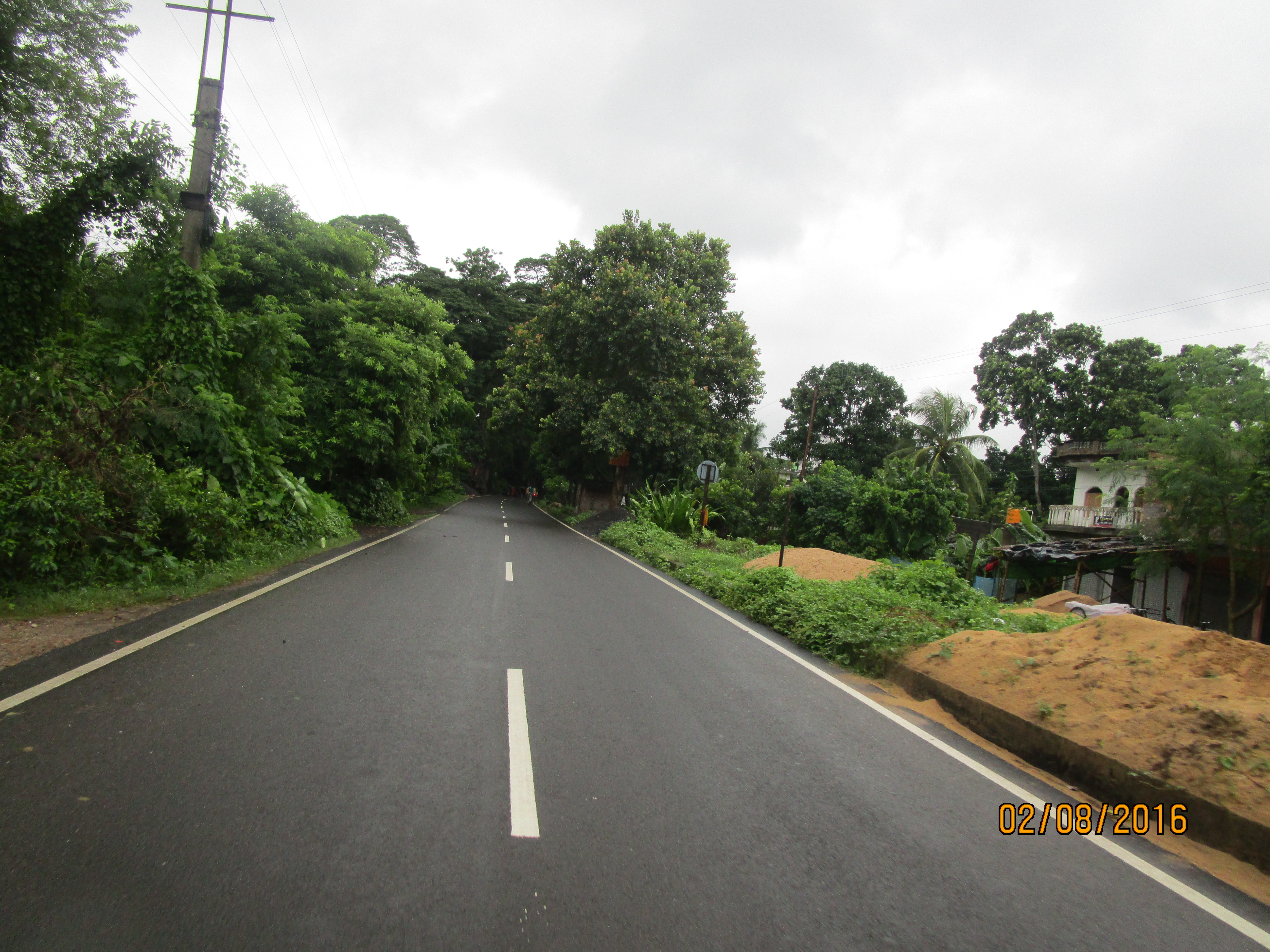 NH 112 at Chhaigharia.jpg