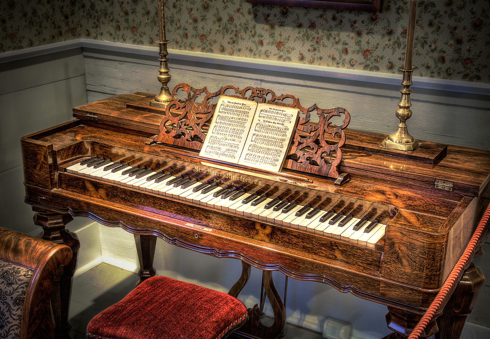 Piano-style melodeon [39][40] (c.1867)[47][48]
