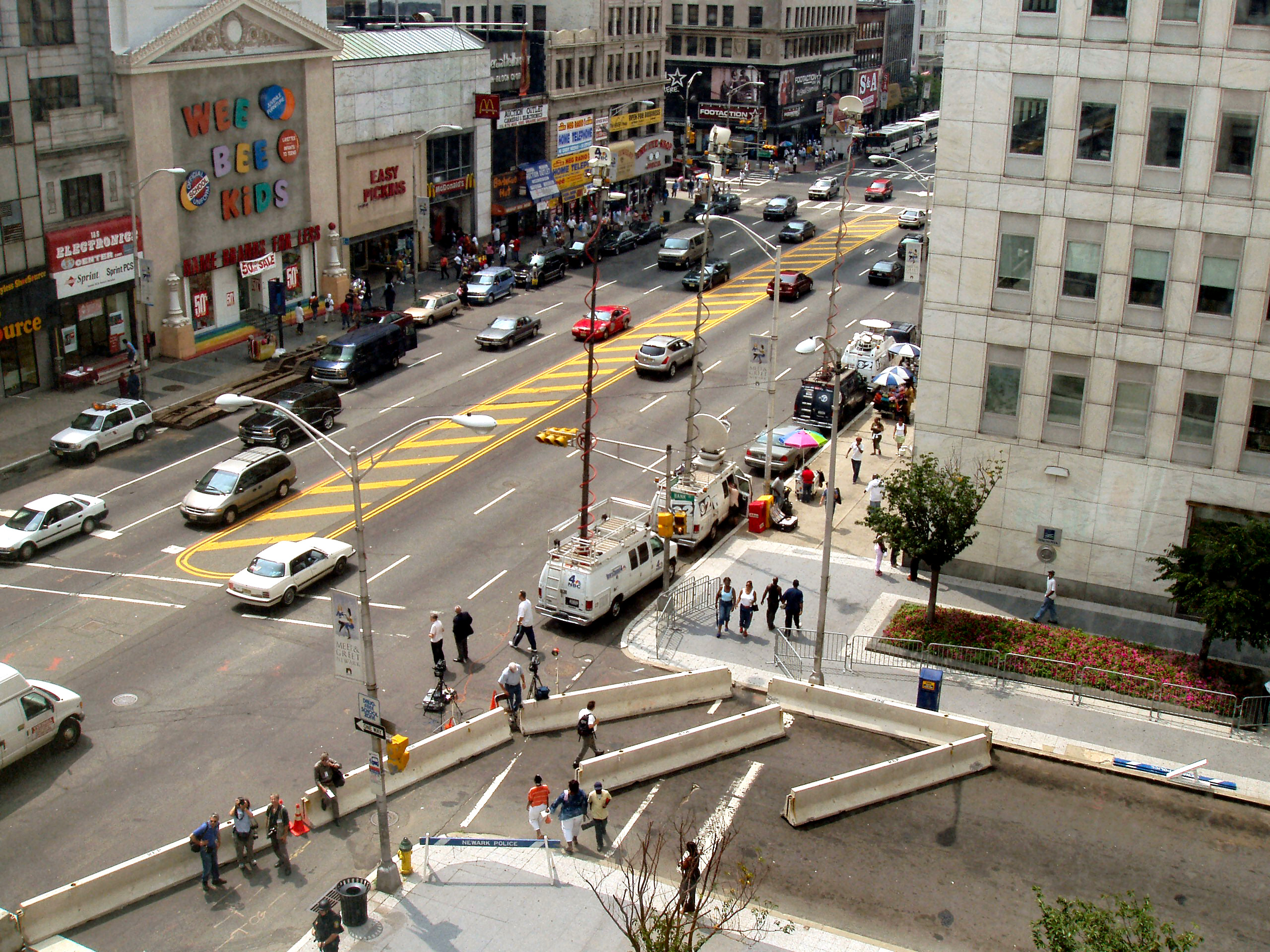 Newark-prudential-terrorist-threat-media-2004.jpg