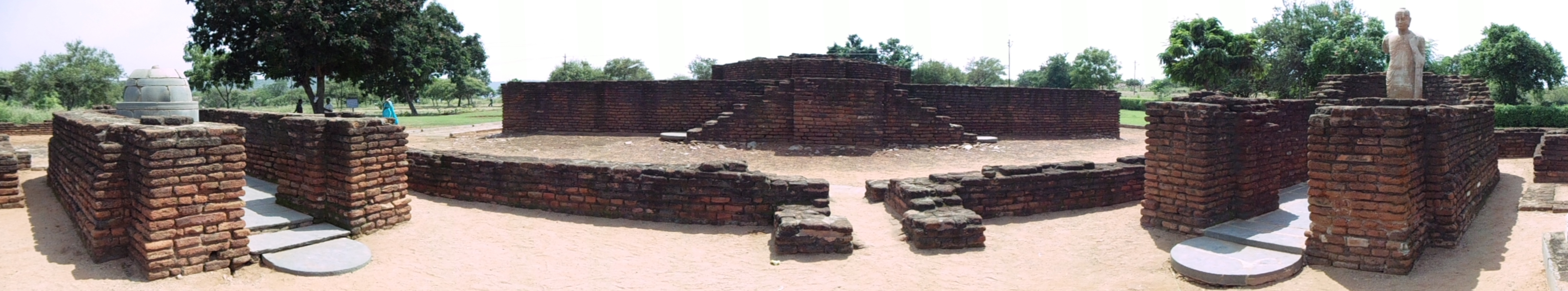 Hill of Nagarjunakonda with the ancient remains