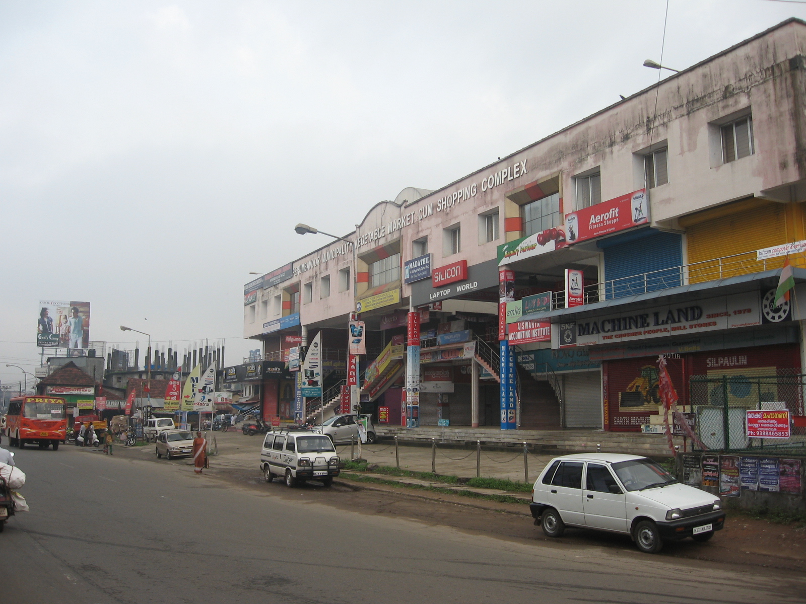 Perumbavoor Vegetable Market CUM Shopping Complex