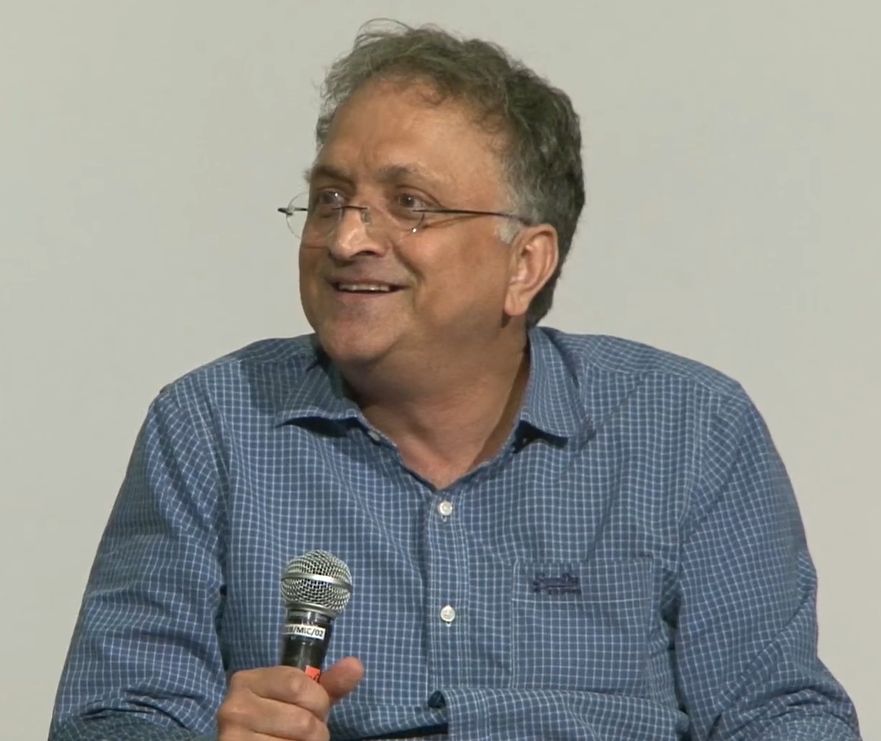 Ramachandra Guha in 2016.png