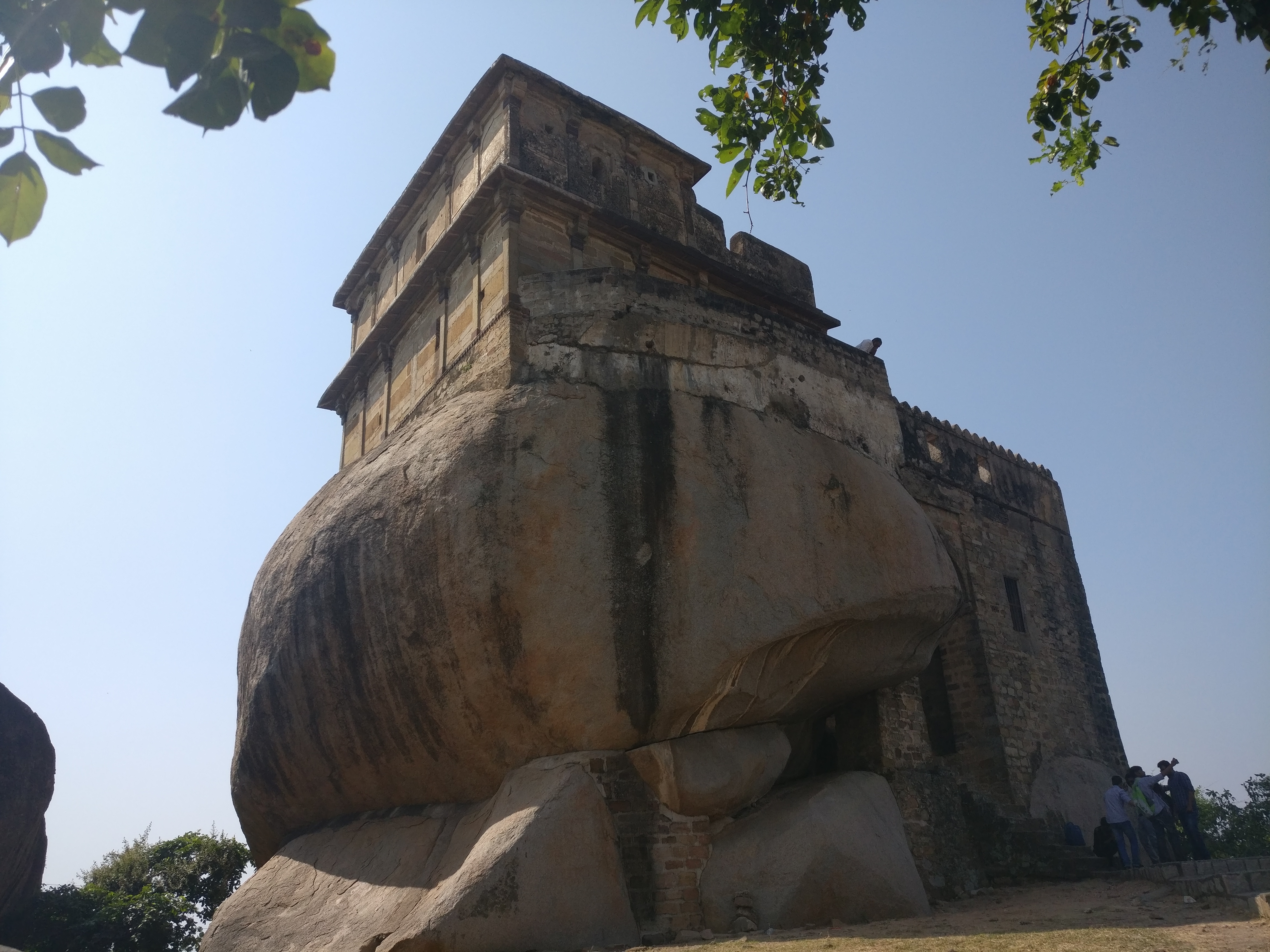 Rani Durgavati Fort.jpg