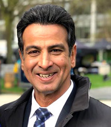 Ronit Roy on the sets of Loveyatri in 2018.jpg