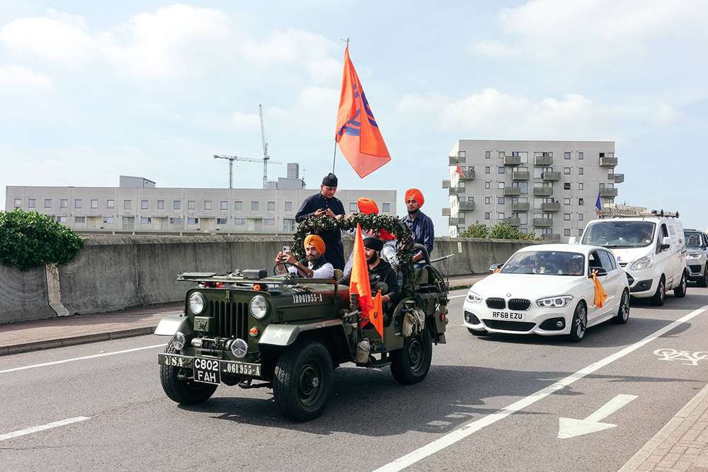 Simon King Sikh Sikhi Nagar Kirtan Convoy.jpg