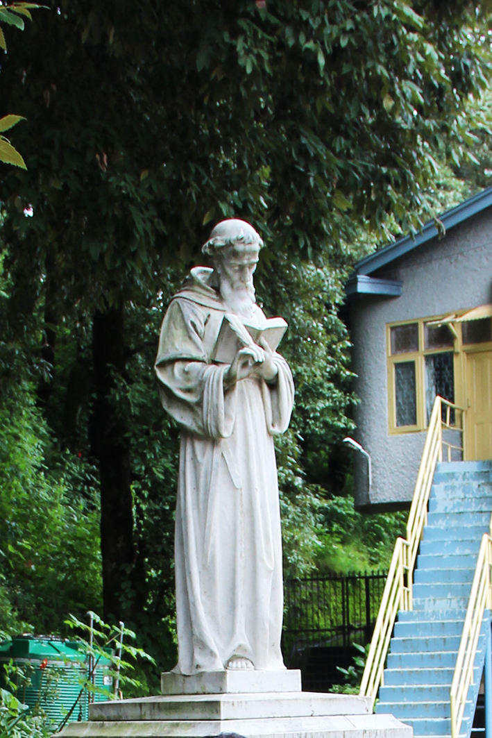 Statue of St. Bede.jpg