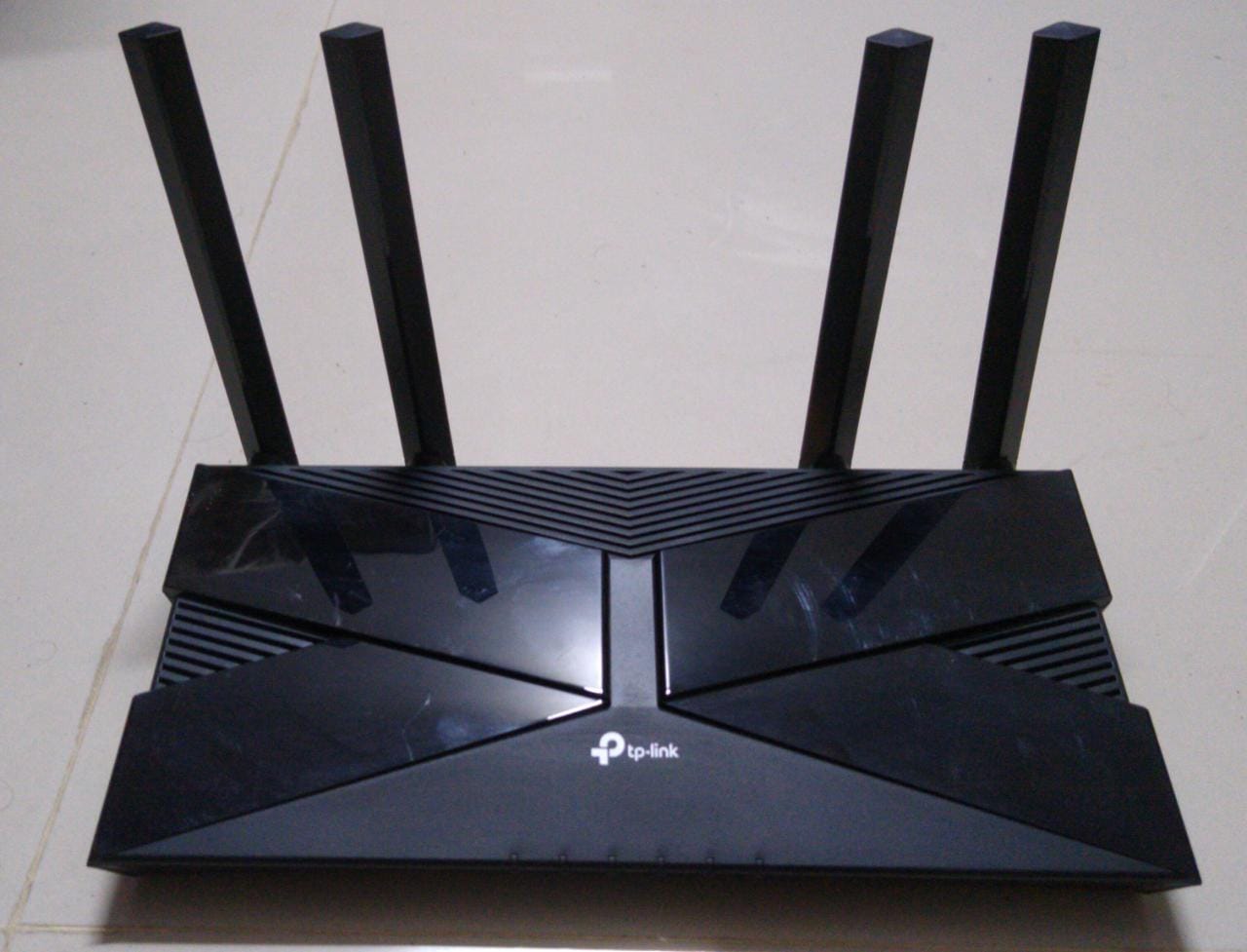File:TP-Link AX1500 Wi-Fi 6 Router Front.jpg