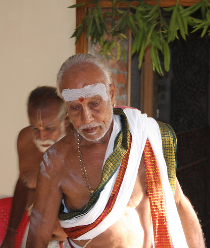 VadamaIyerpriestsintamilnadu.jpg