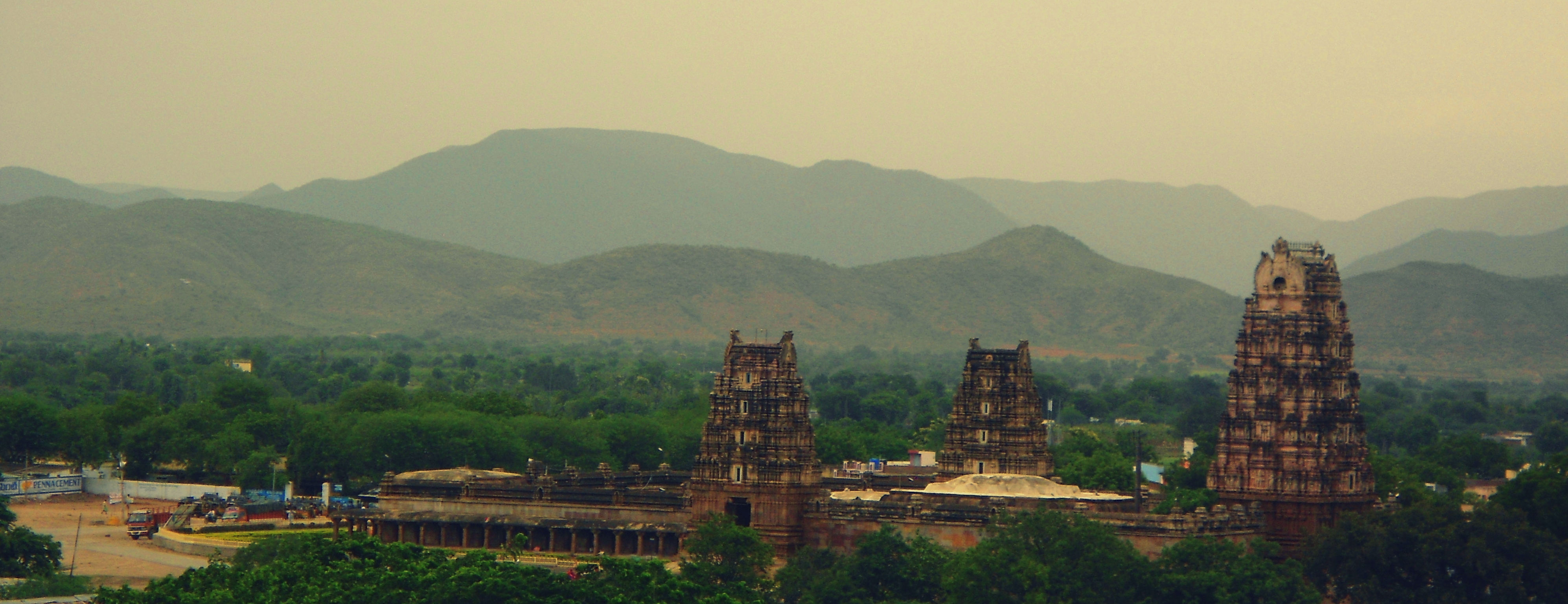 Kodanda Ramaswamy Temple in Vontimitta, dedicated to Rama is an example of Vijayanagara architecture.