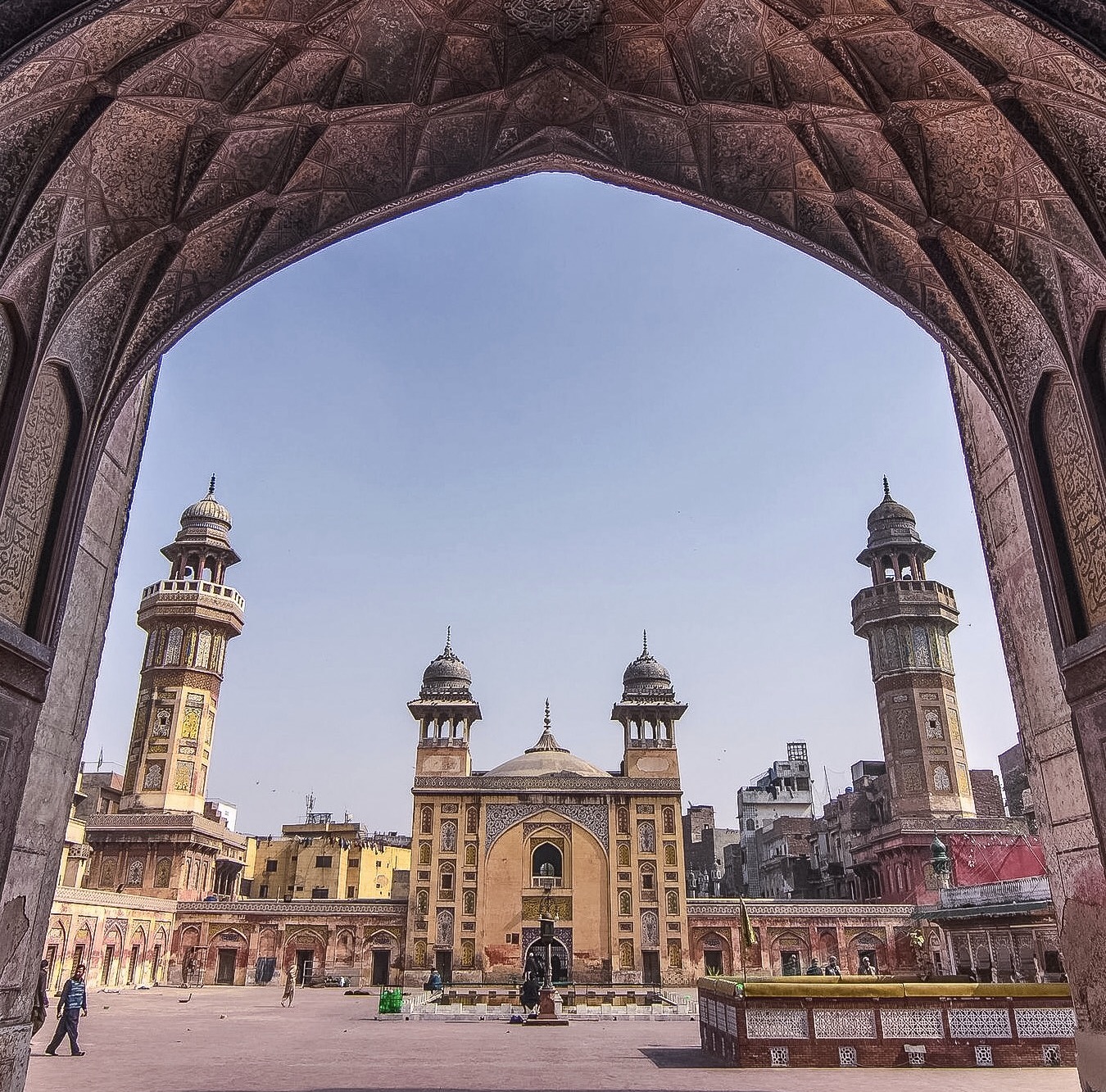 Lahore's Wazir Khan Mosque is considered to be the most ornate Mughal-era mosque.[78]